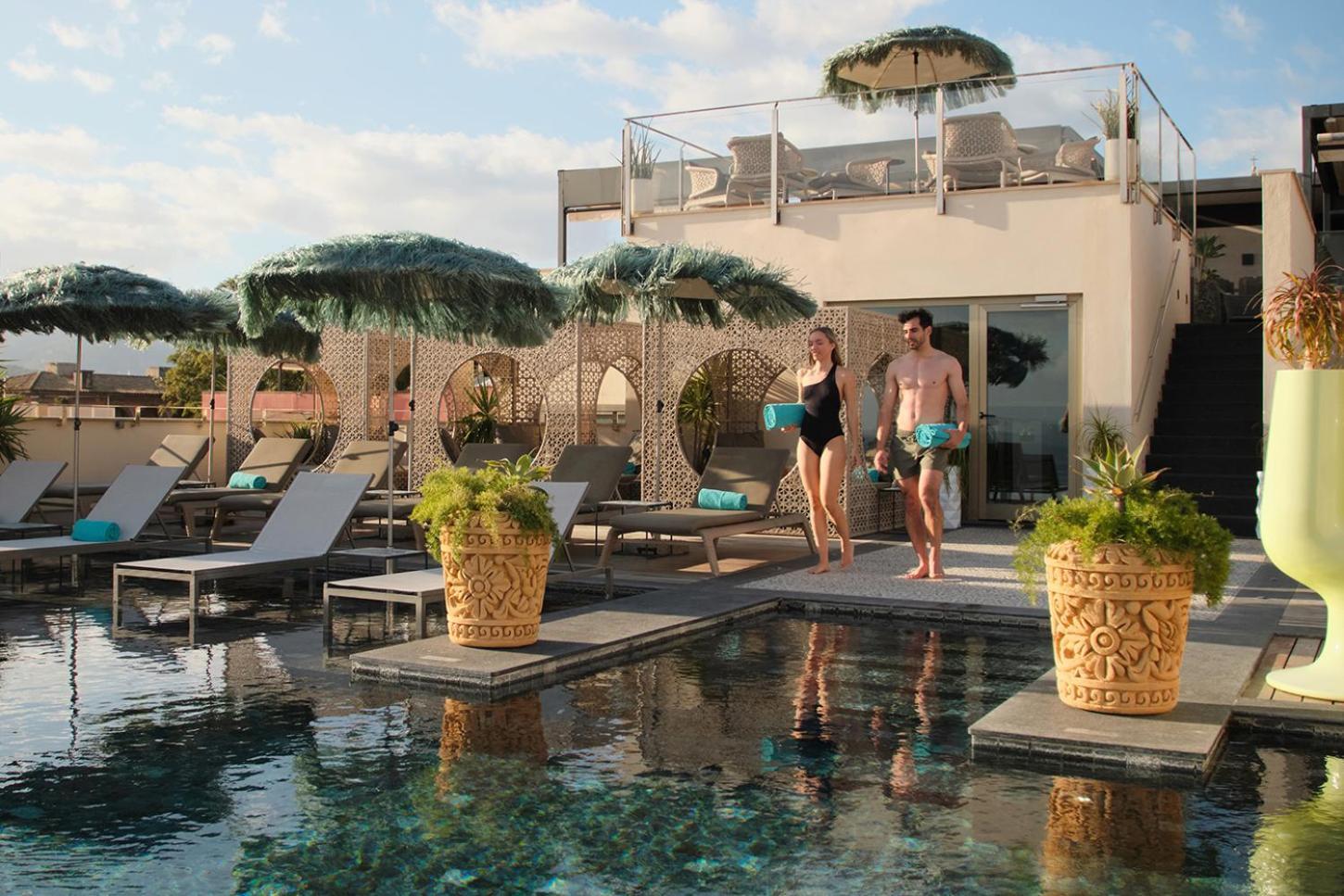 El Llorenc Parc De La Mar - Adults Only Palma de Mallorca Buitenkant foto The rooftop pool at the hotel