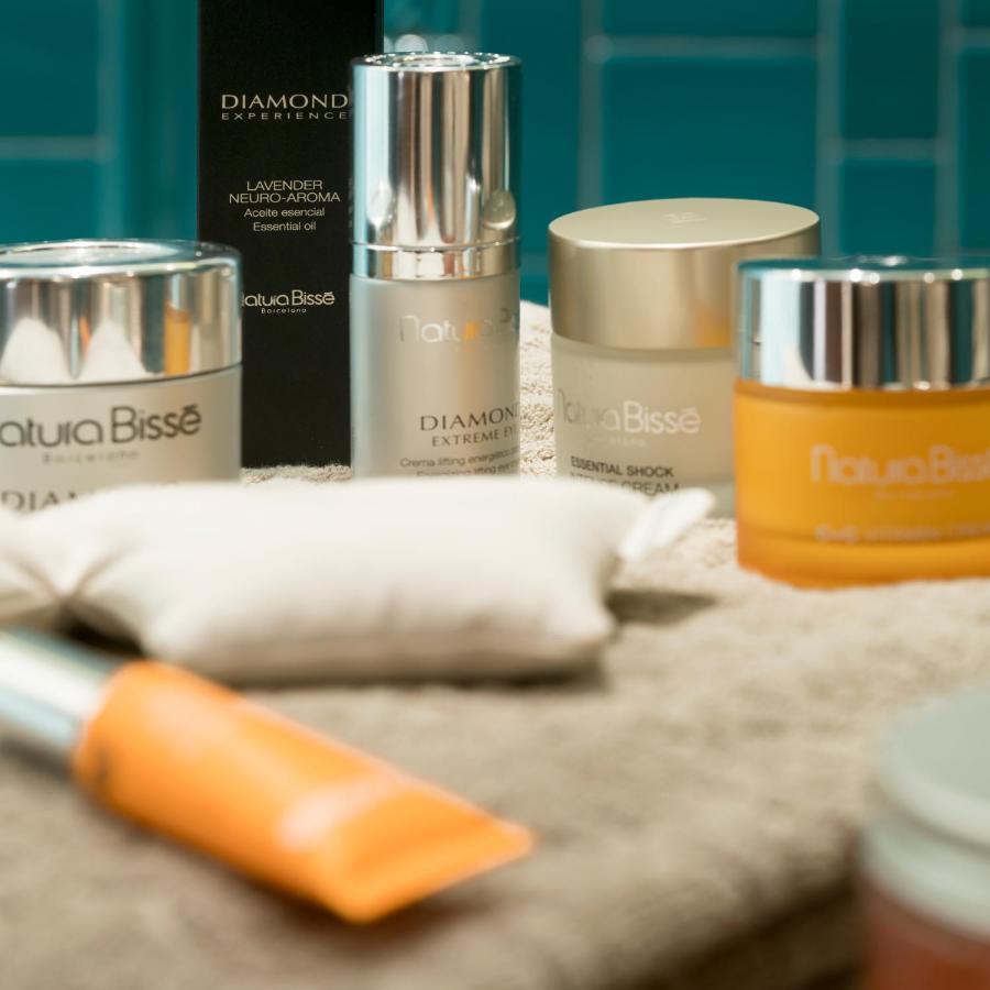El Llorenc Parc De La Mar - Adults Only Palma de Mallorca Buitenkant foto Skincare products